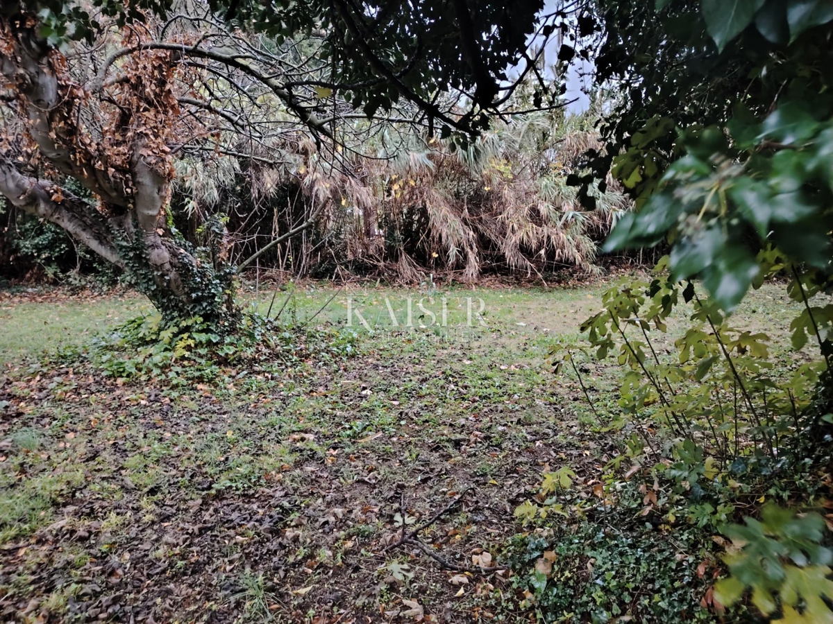 Istria, Pola - terreno edificabile in posizione privilegiata