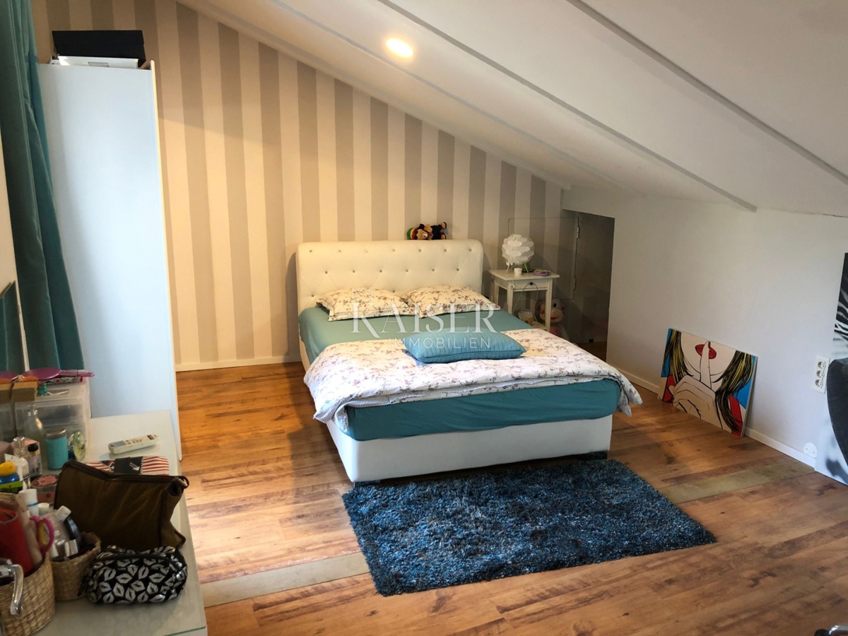 Cherso, struttura ricettiva e residenziale con ristorante, appartamenti e camere