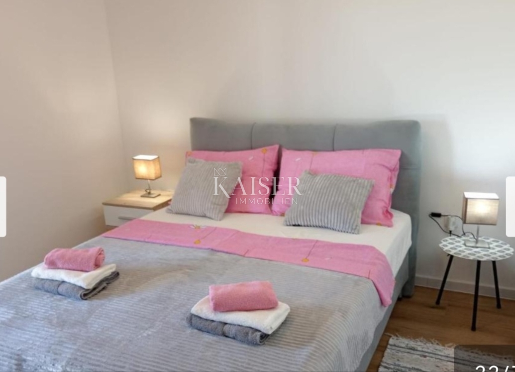 Istria, Pola - Casa con 5 appartamenti e due piscine