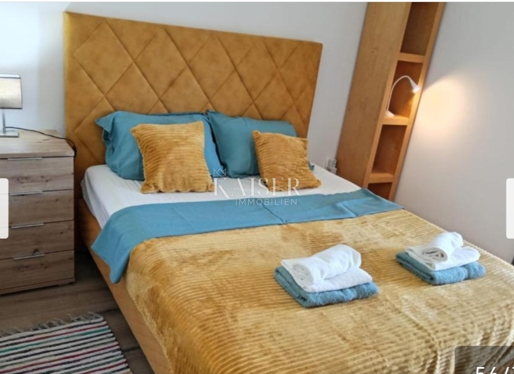 Istria, Pola - Casa con 5 appartamenti e due piscine