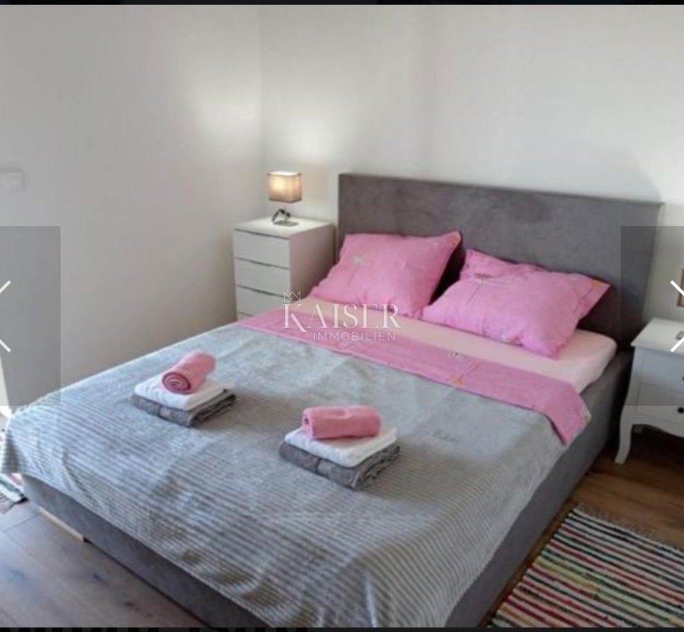 Istria, Pola - Casa con 5 appartamenti e due piscine