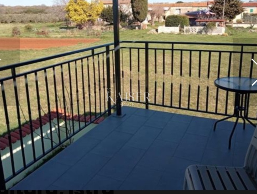 Istria, Pola - Casa con 5 appartamenti e due piscine