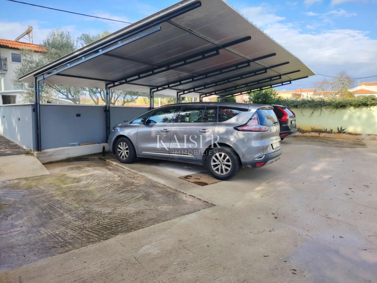 Istria, Pola - Casa con 5 appartamenti e due piscine