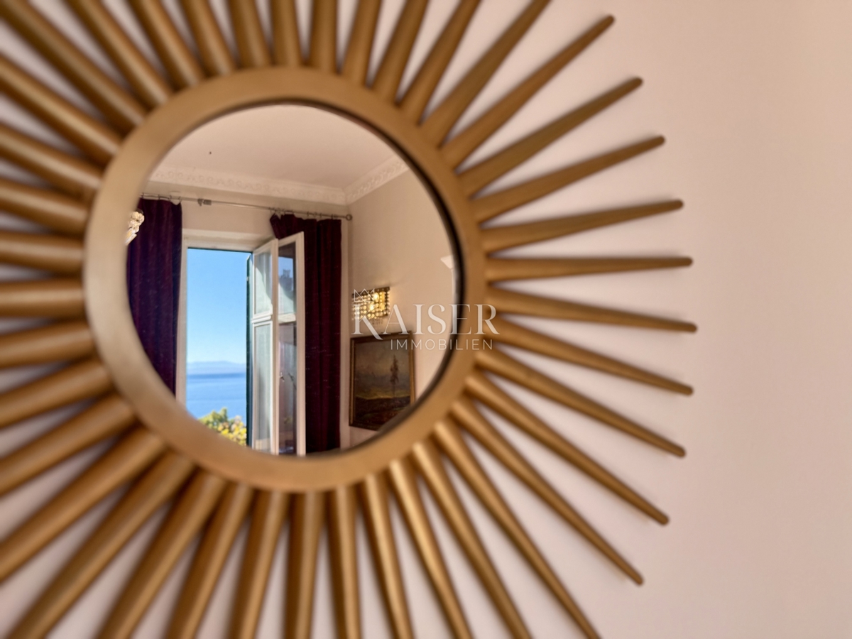 Opatija – Due monolocali in villa storica in seconda fila al mare, terrazza, giardino, 2 posti auto