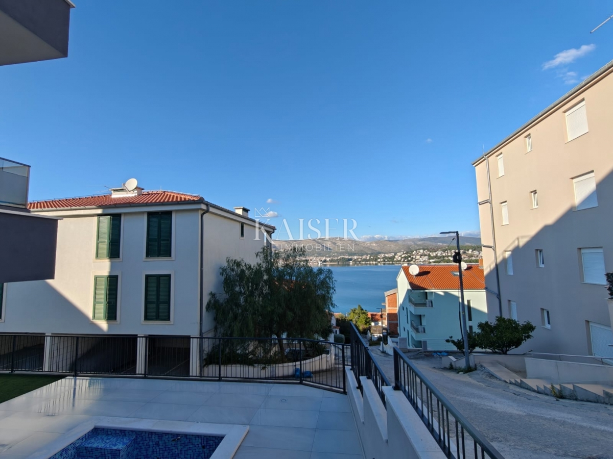 Appartamento Okrug Gornji, Okrug, 80,08m2