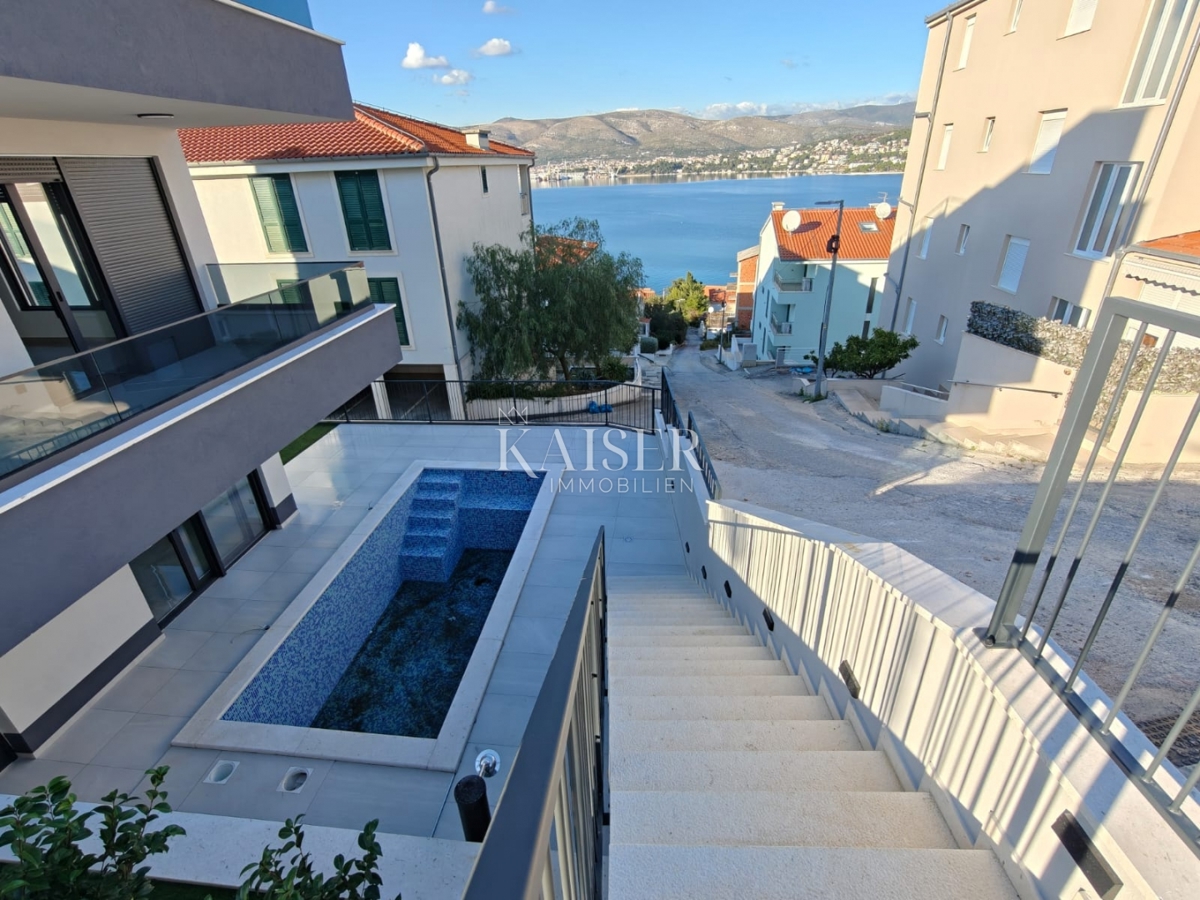 Appartamento Okrug Gornji, Okrug, 80,08m2