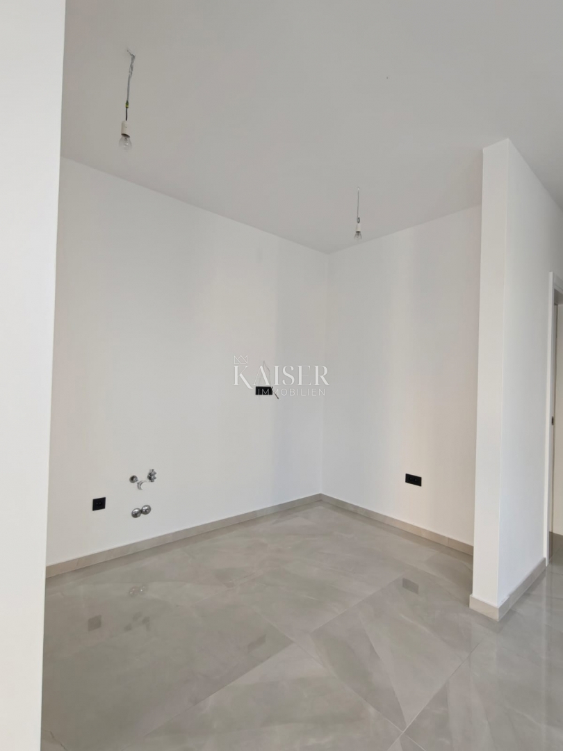 Appartamento Okrug Gornji, Okrug, 80,08m2