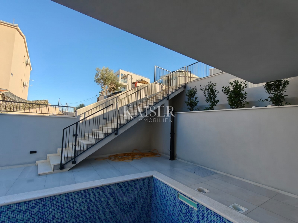 Appartamento Okrug Gornji, Okrug, 80,08m2