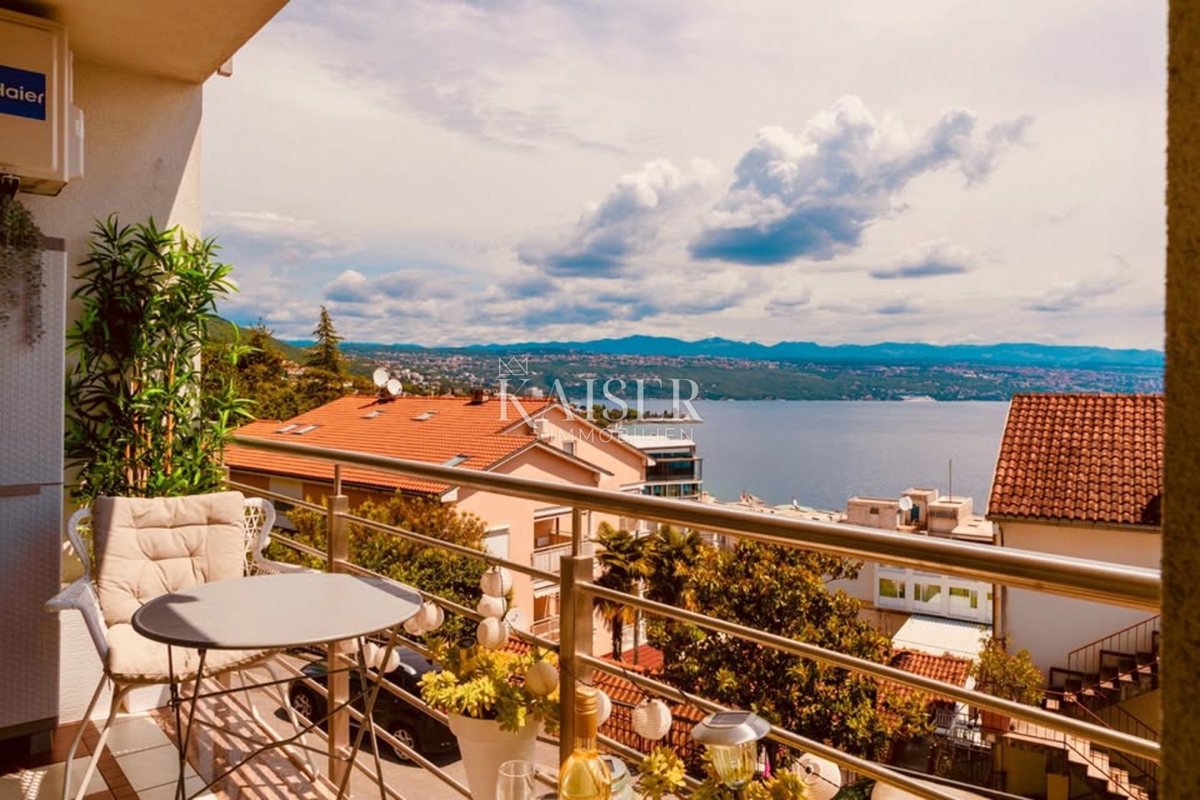 Abbazia, nuova costruzione, appartamento con due camere da letto e balcone al primo piano