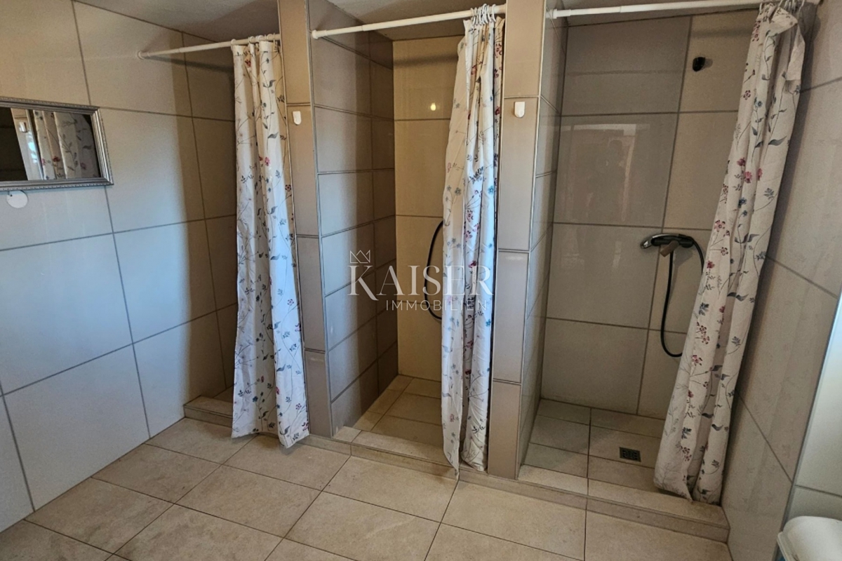 L'Istria, Parenzo, Kaštelir, pensione per lavoratori!