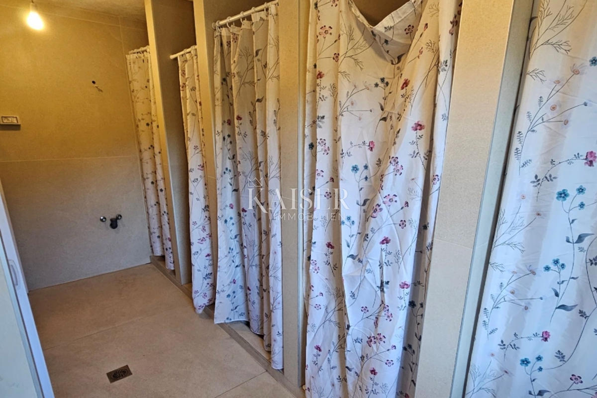 L'Istria, Parenzo, Kaštelir, pensione per lavoratori!