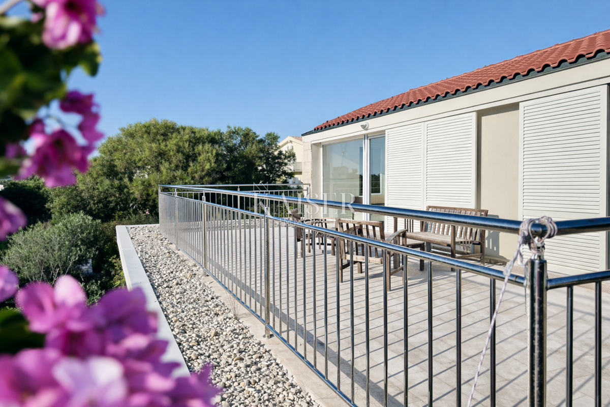 Pag, Potočnica - Villa familiare con piscina e splendida vista a 100 m dalla spiaggia