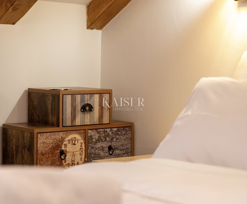 Appartamento ristorante fronte mare Casa a Rogoznica