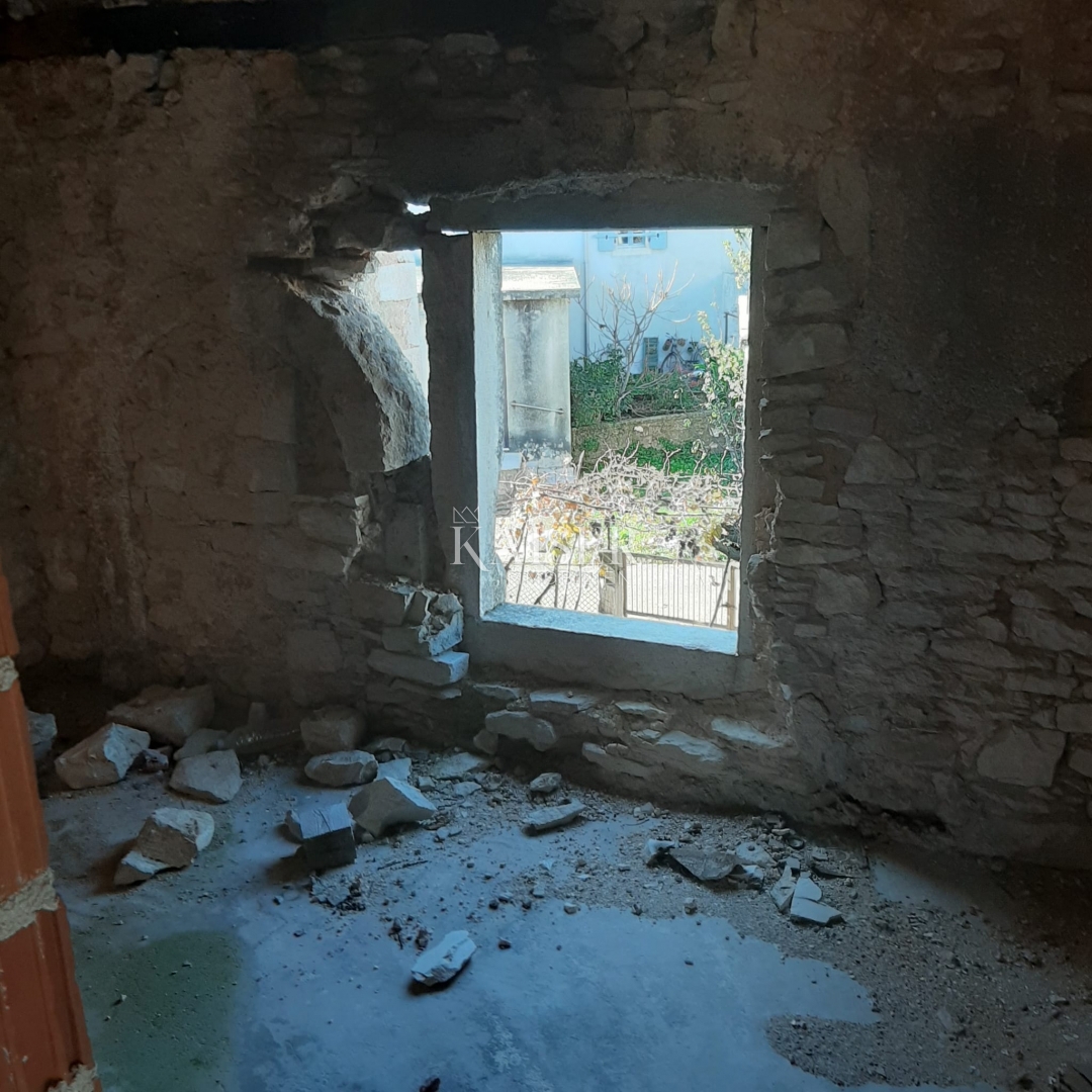 Istria, Barbana - 5 case antiche in vendita