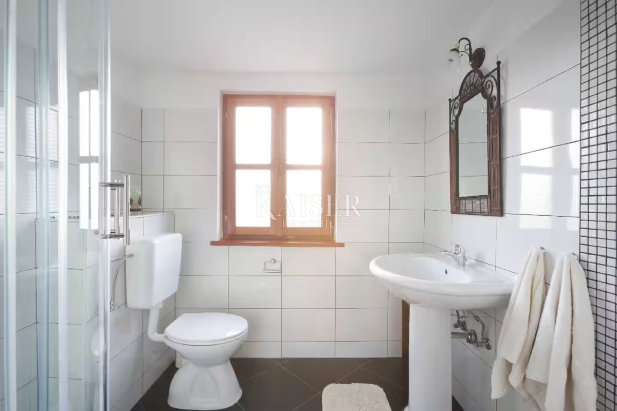 Istria, Marčana - casa rustica 180m2 con piscina