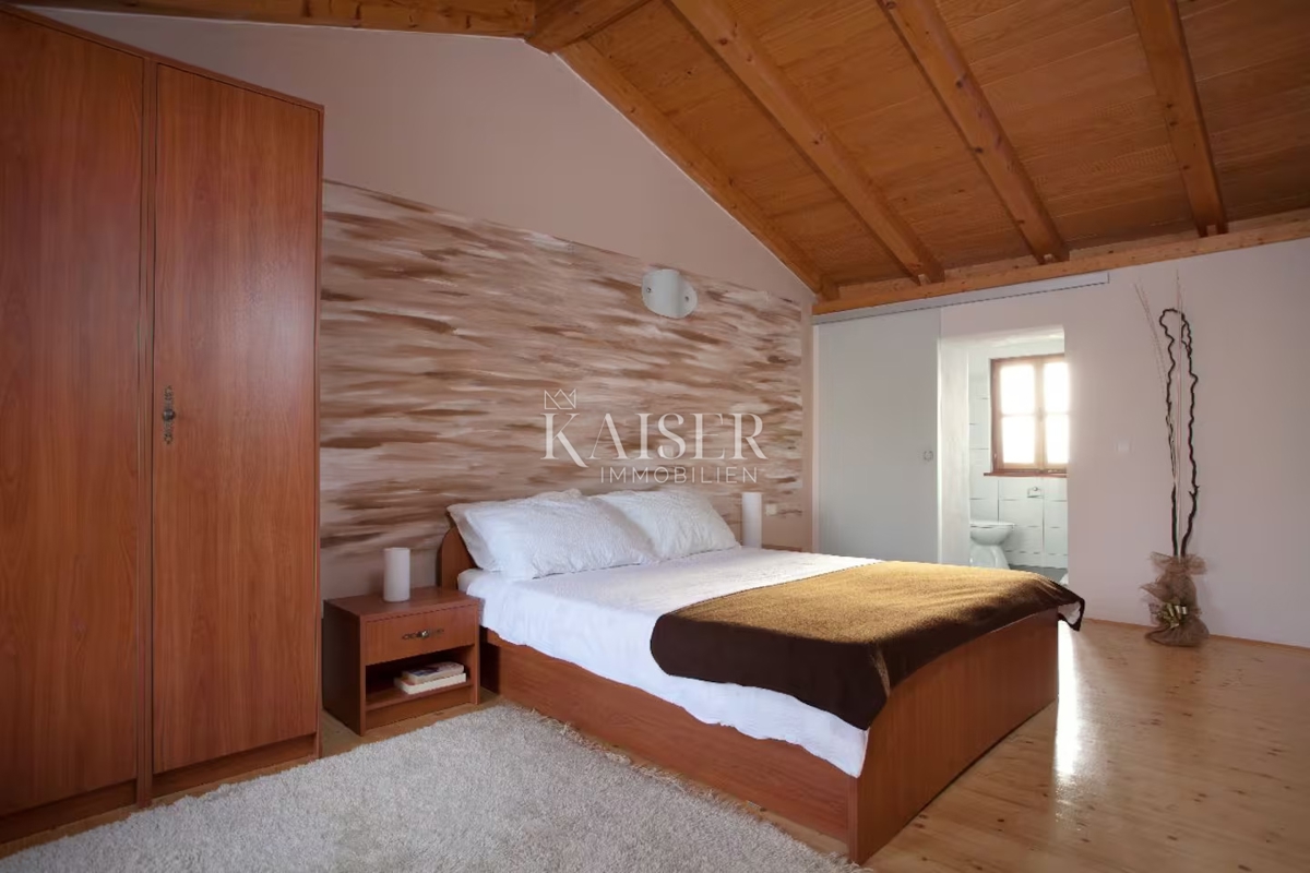 Istria, Marčana - casa rustica 180m2 con piscina