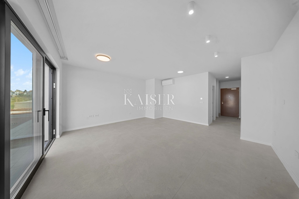 Zara – Privlaka | Appartamento duplex prima fila al mare con terrazza e parcheggio