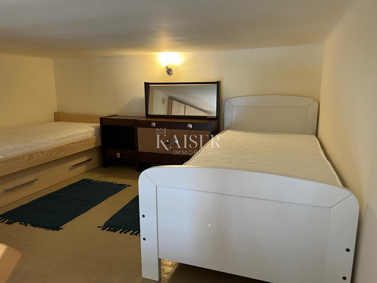 Opatija-Lovran, grazioso monolocale in posizione privilegiata, vicino al centro e al mare