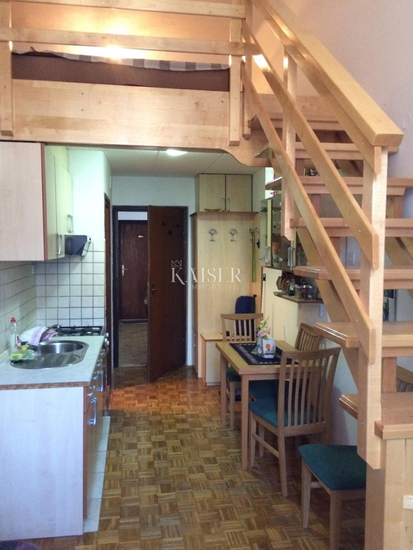 Opatija-Lovran, grazioso monolocale in posizione privilegiata, vicino al centro e al mare