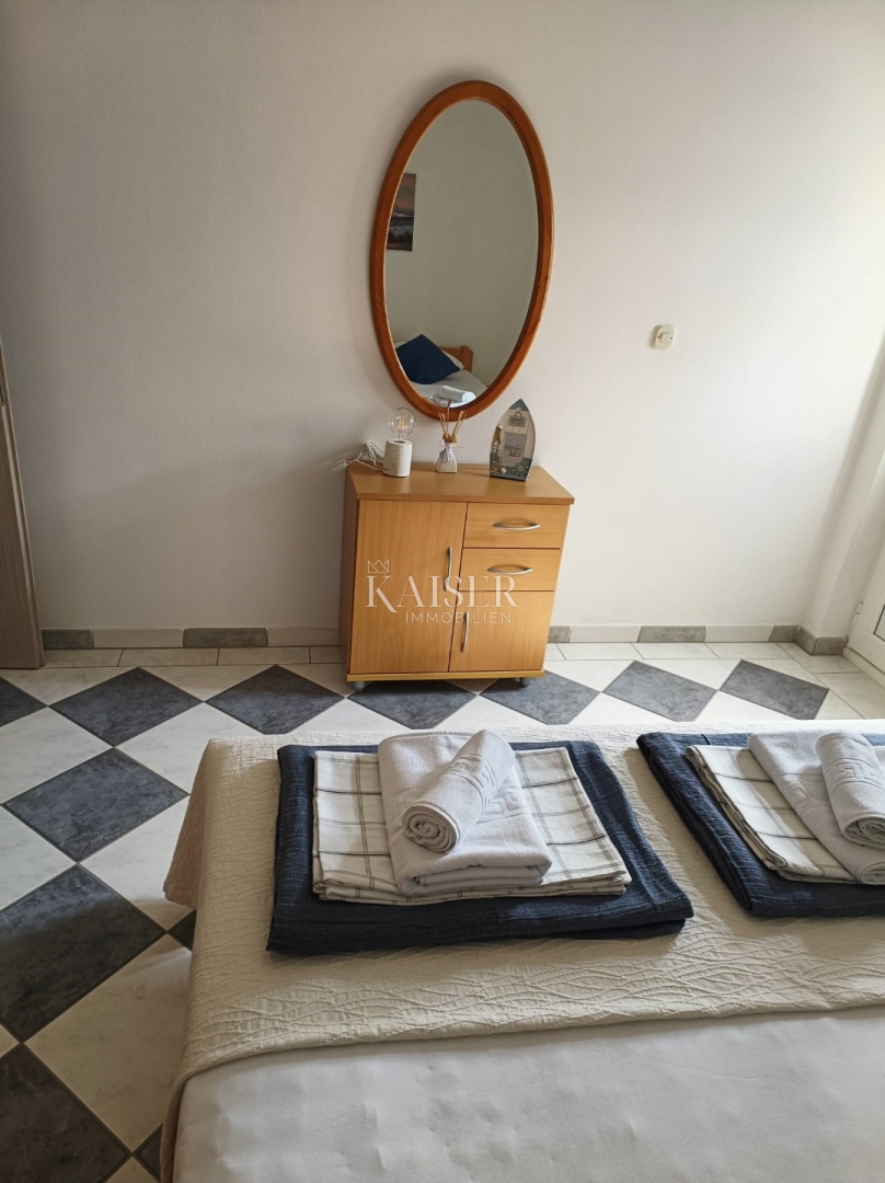 Zara, Vir: casa con 4 appartamenti a 100 metri dal mare