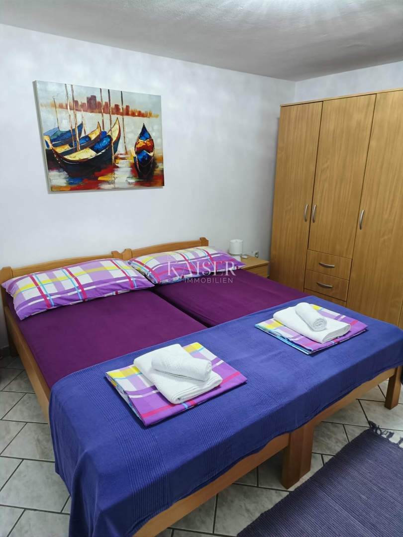 Zara, Vir: casa con 4 appartamenti a 100 metri dal mare