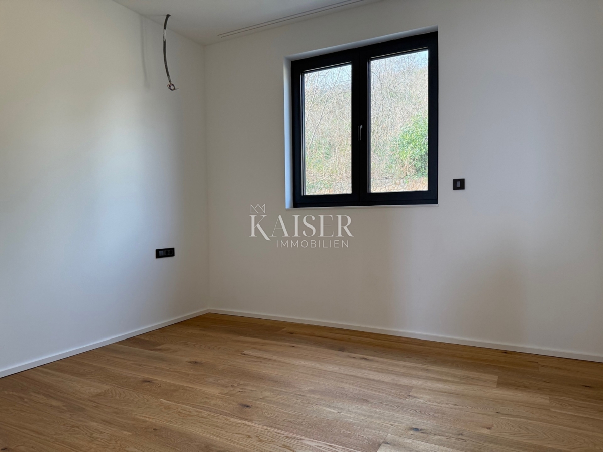 Opatija, Lovran - Attico esclusivo con ampia terrazza e giardino privato