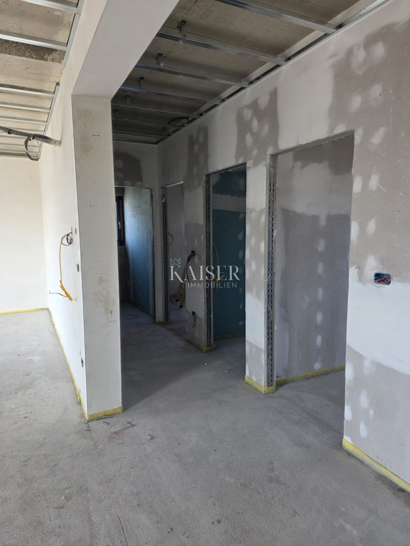 Istria, Parenzo - appartamento con due camere da letto di 80 m² con vista mare