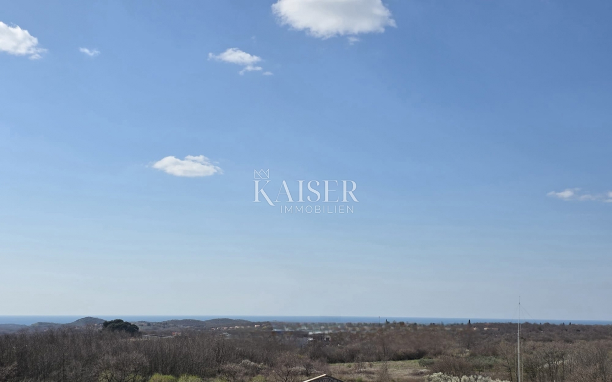 Istria, Parenzo - appartamento con due camere da letto di 80 m² con vista mare