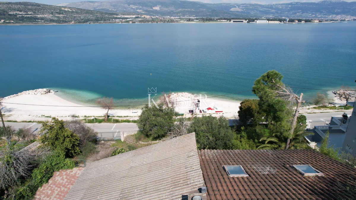 Isola di Ciovo - Un gioiello raro in prima fila sul mare - Proprietà con un potenziale incredibile