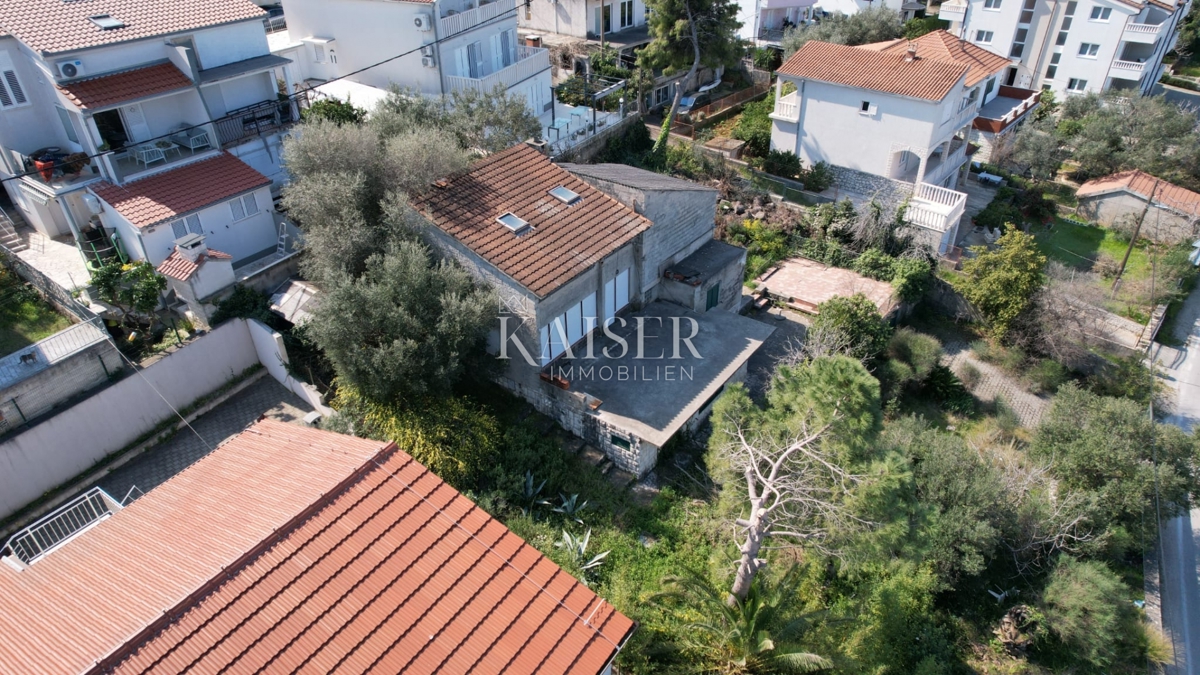 Isola di Ciovo - Un gioiello raro in prima fila sul mare - Proprietà con un potenziale incredibile