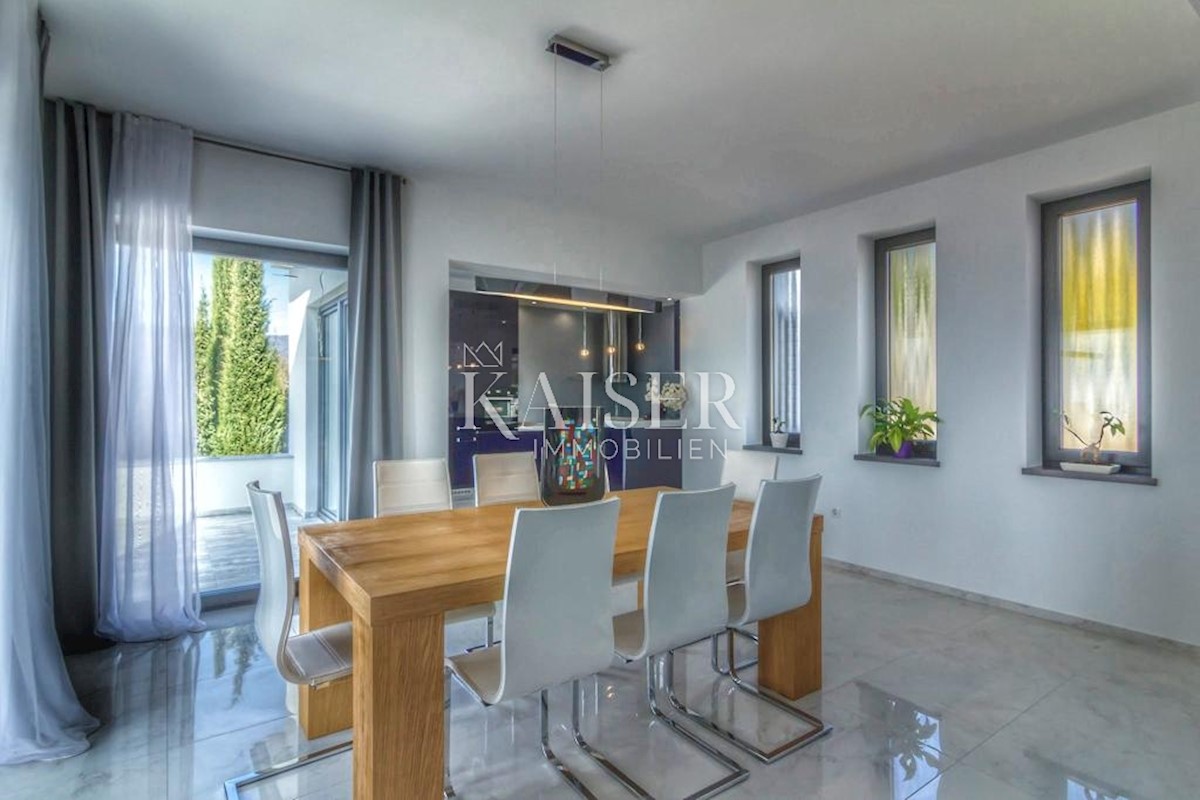 Rijeka, Martinkovac - Lussuosa villa familiare con piscina e vista mare