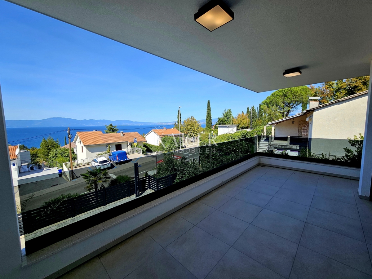 Isola di Krk, Njivice - lussuosa casa bifamiliare vicino al mare