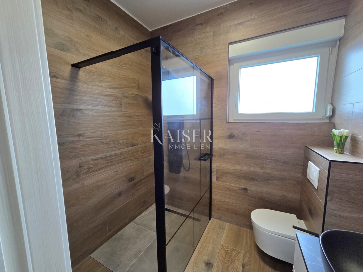 Isola di Krk, Kornić - casa moderna con piscina