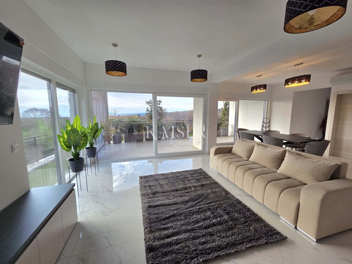 Isola di Krk, Kornić - casa moderna con piscina