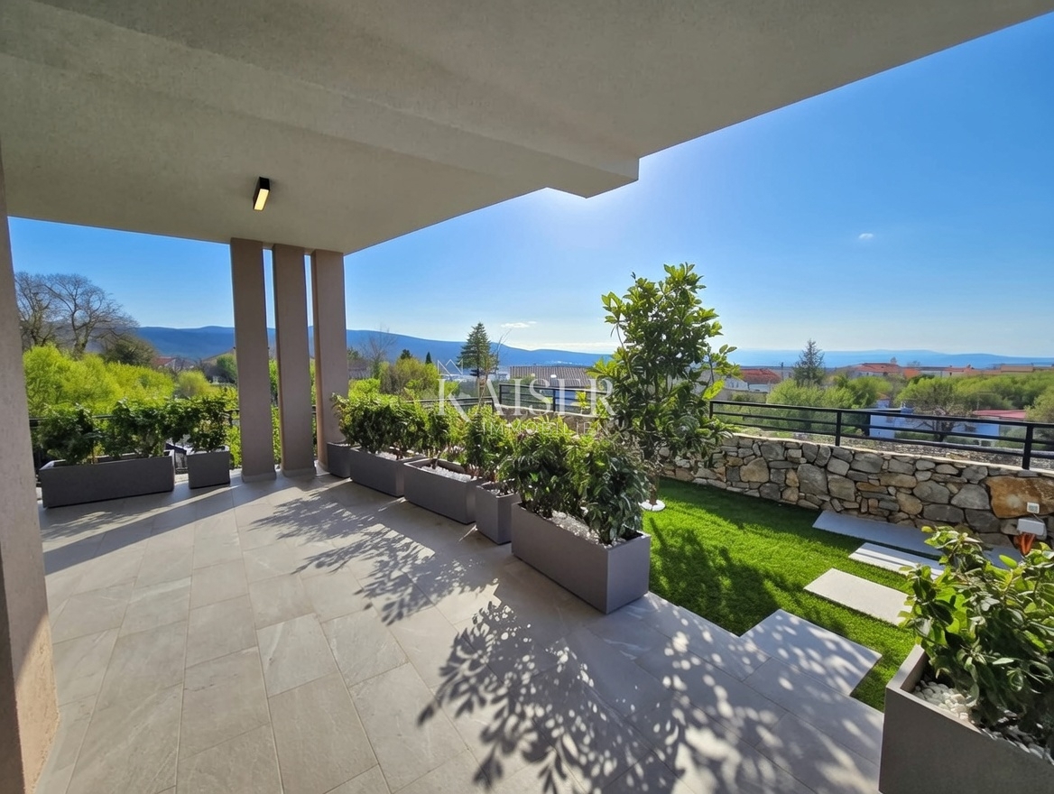 Isola di Krk, Kornić - casa moderna con piscina