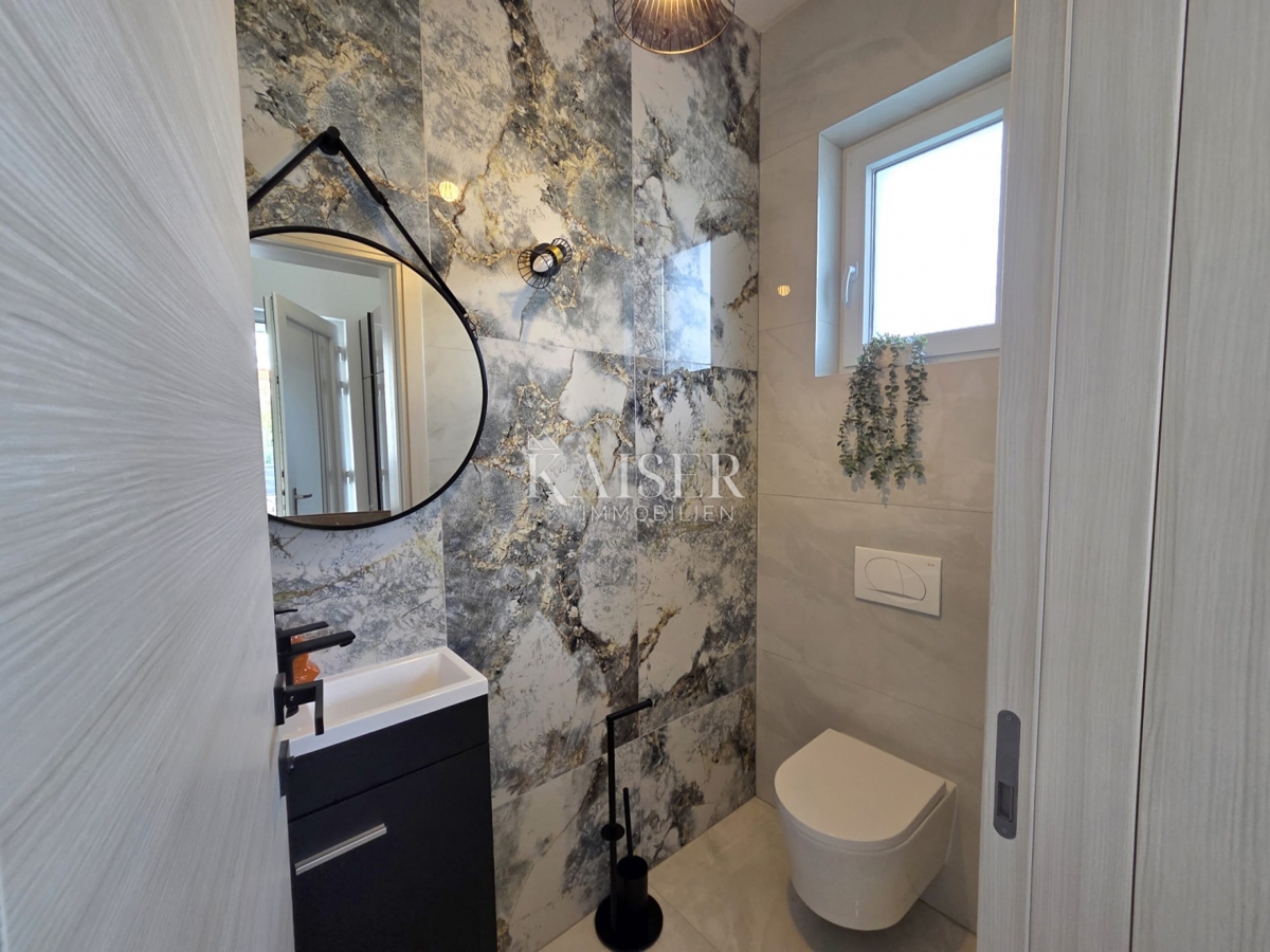 Isola di Krk, Kornić - casa moderna con piscina