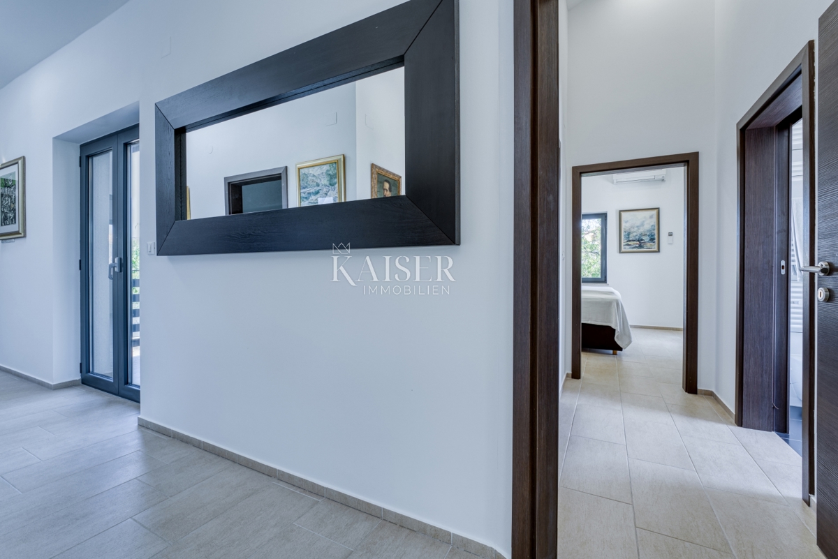  Ville Kras, Dobrinj, 290m2