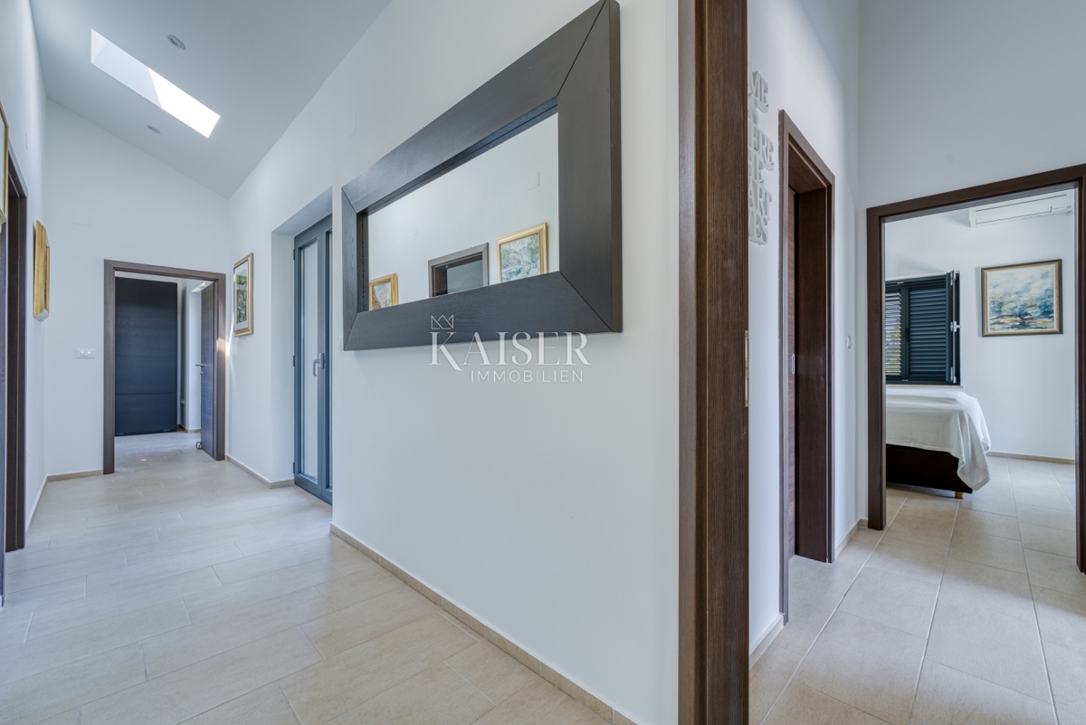  Ville Kras, Dobrinj, 290m2