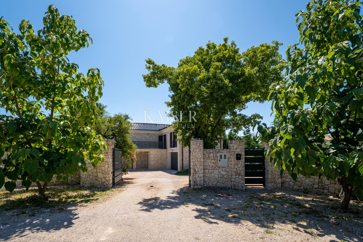  Ville Kras, Dobrinj, 290m2