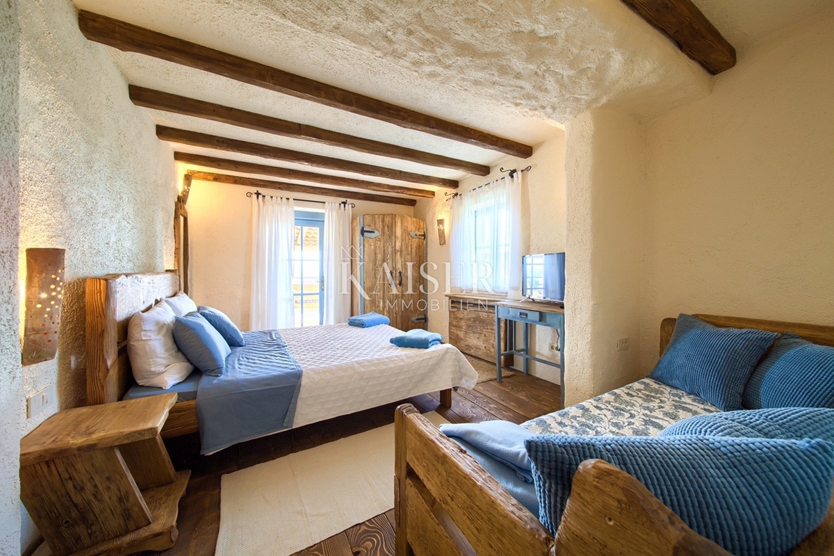  Ville Malinska, Malinska-Dubašnica, 220m2