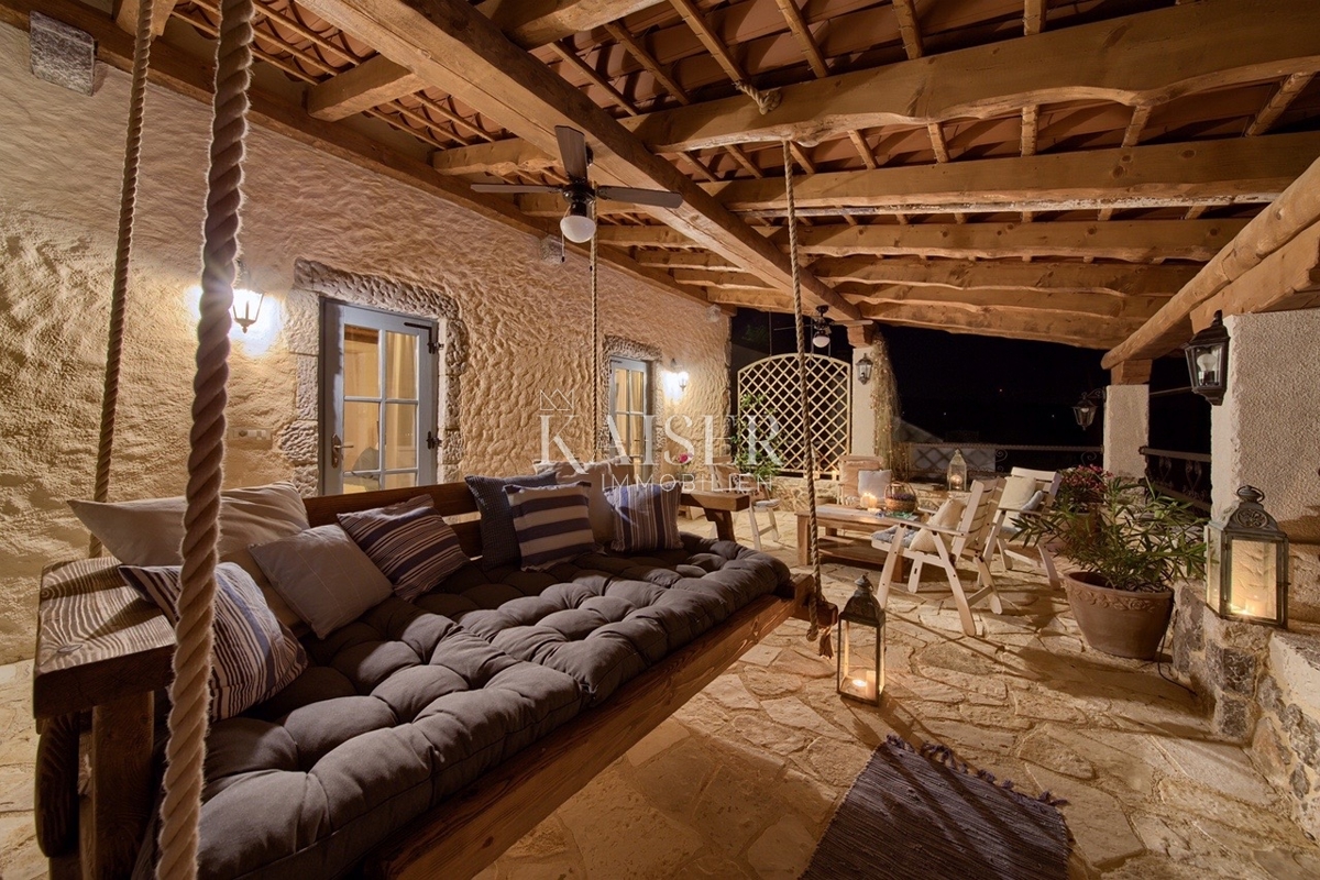  Ville Malinska, Malinska-Dubašnica, 220m2