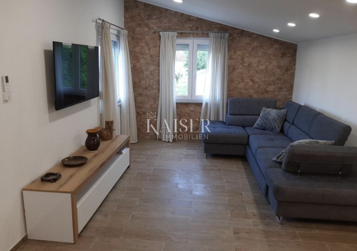 Istria, Plomin - stria, Albona – casa ristrutturata con tre appartamenti, 270 m2