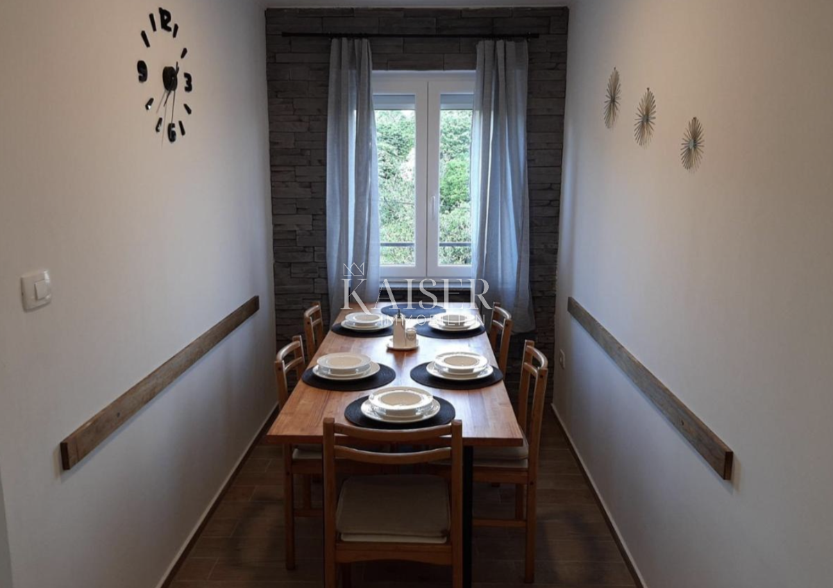 Istria, Plomin - stria, Albona – casa ristrutturata con tre appartamenti, 270 m2