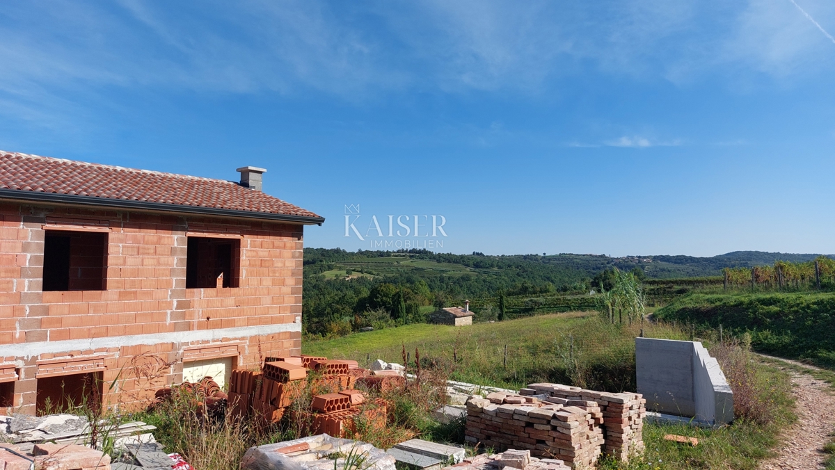 Istria, Momiano, villa con piscina in costruzione