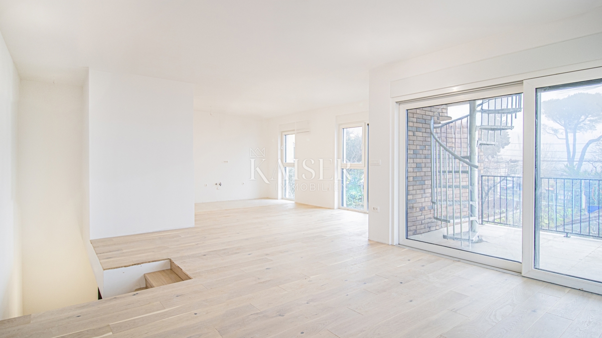 Opatija - Appartamento su tre piani con terrazza sul tetto e vista panoramica (H1A3)