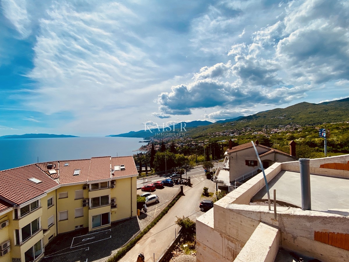 Opatija - Appartamento su tre piani con terrazza sul tetto e vista panoramica (H1A3)