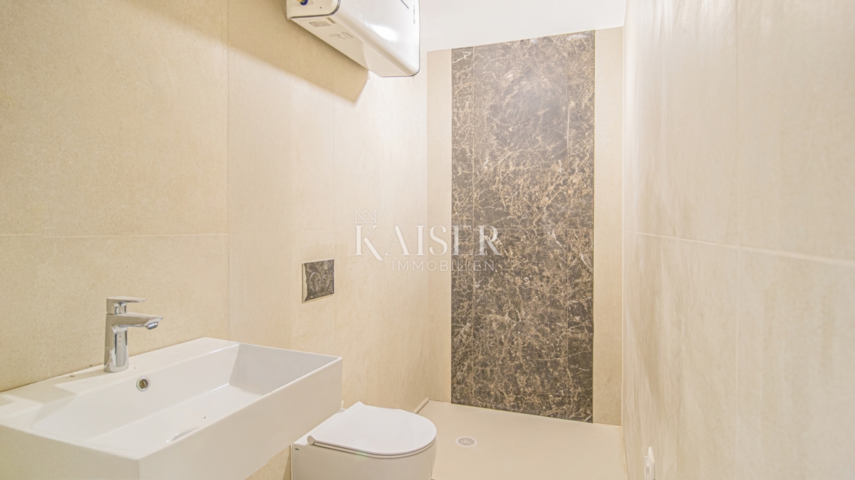 Opatija - Appartamento su tre piani con terrazza sul tetto e vista panoramica (H1A3)