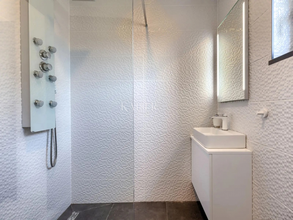 Istria - Dignano, villa di lusso con piscina