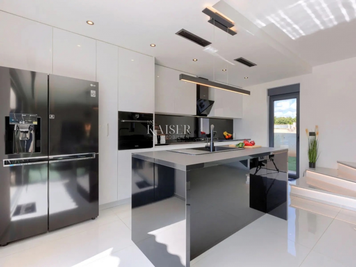 Istria - Dignano, villa di lusso con piscina