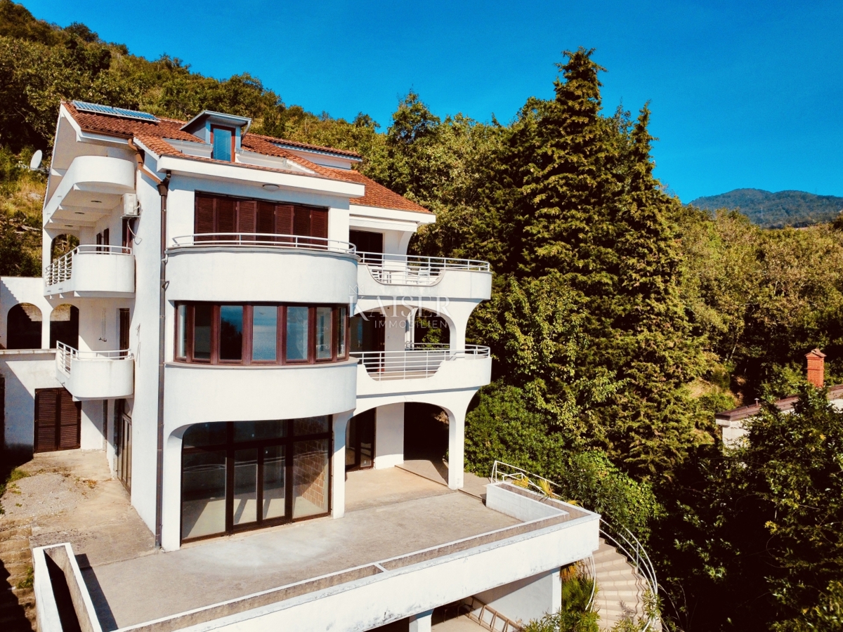 Opatija - Confortevole appartamento con 2 camere da letto e una vista fantastica